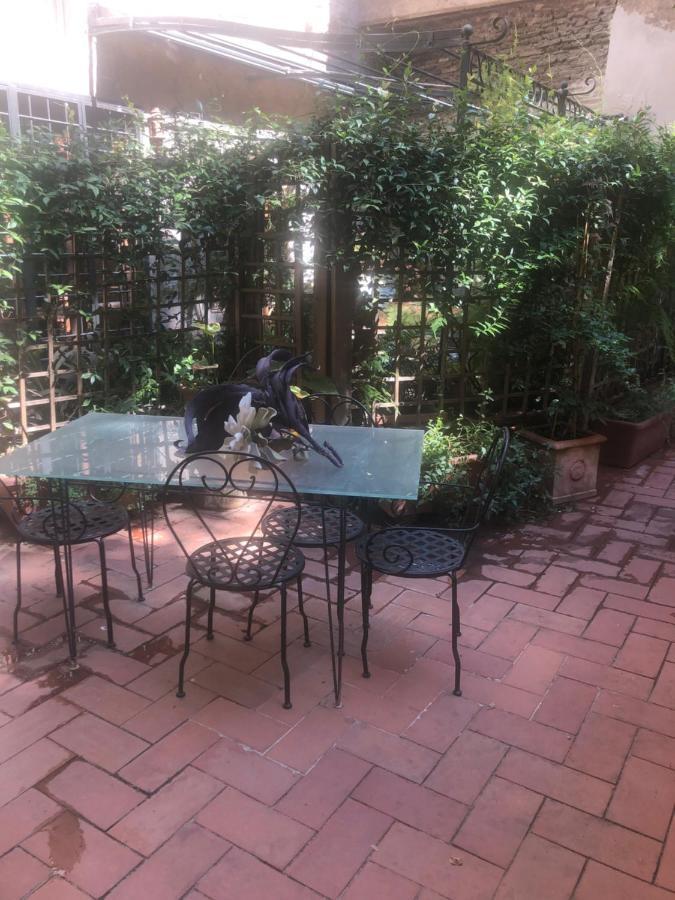 Pantheon, Campo De Fiori Mini Garden Apartment Rom